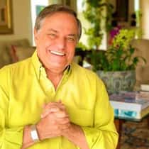 Dr. Carlos Bradley