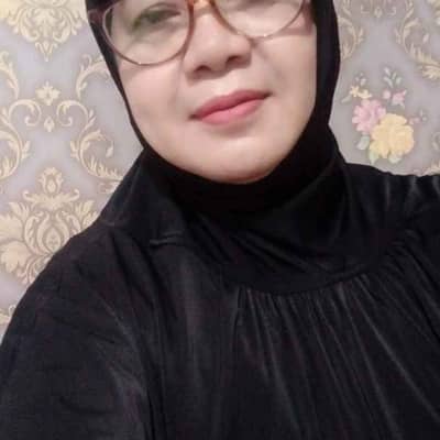 Nhia