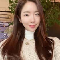 LILY CHEN