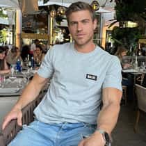 chris