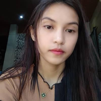 Jewelly
