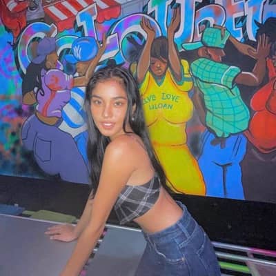 Mia