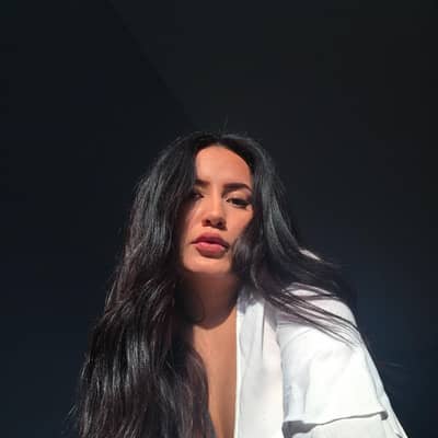 Yve