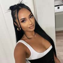Mia