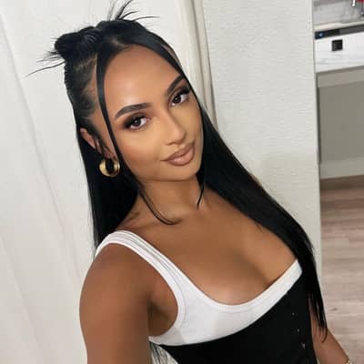 Mia