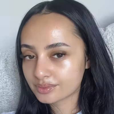 Mia