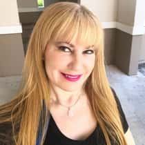 SMILINGLADYKIM