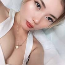 Molly 'Davies' Wang
