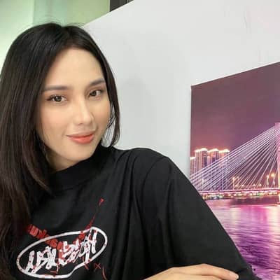 Ara
