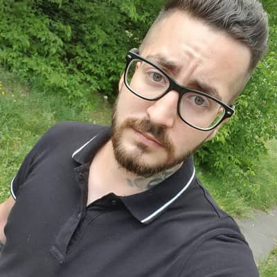 András