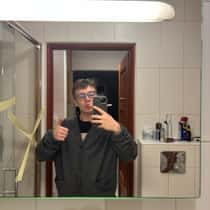 NicolasR
