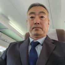 李伟