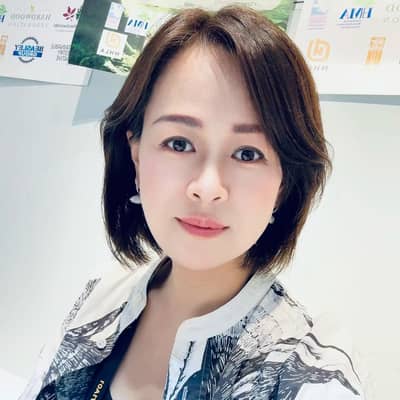 Angela Zhou